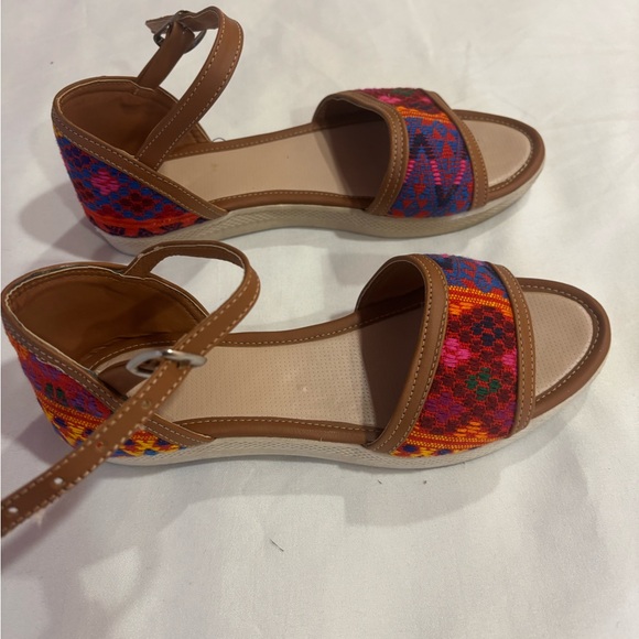 Colorful Patterned Sandals - Picture 3 of 4